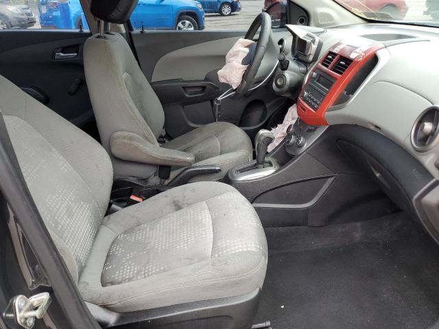 Foto 5 de la subasta – 2014 CHEVROLET SONIC LS con VIN 1G1JA5SG8E4157969