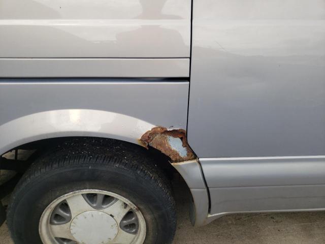 Photo 9 from auction – 2000 CHEVROLET ASTRO with VIN 1GNDM19W5YB195474