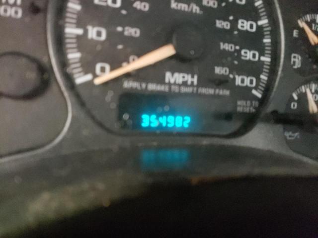 Photo 8 from auction – 2001 CHEVROLET SILVERADO with VIN 1GCHK29UX1E140351