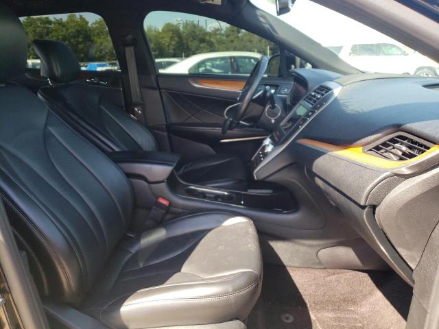 Photo 5 from auction – 2017 LINCOLN MKC SELECT with VIN 5LMCJ2C98HUL61991