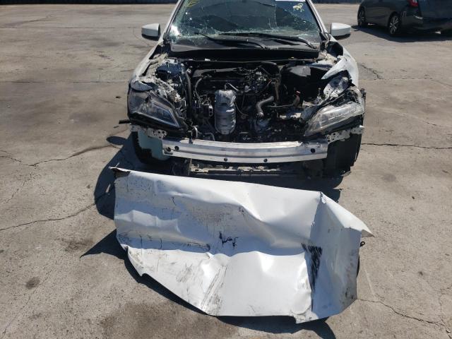 Photo 9 from auction – 2017 ACURA TLX with VIN 19UUB1F3XHA010514