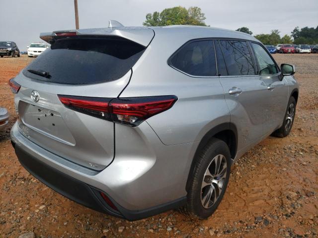 Photo 4 from auction – 2022 TOYOTA HIGHLANDER with VIN 5TDGZRAH8NS102308