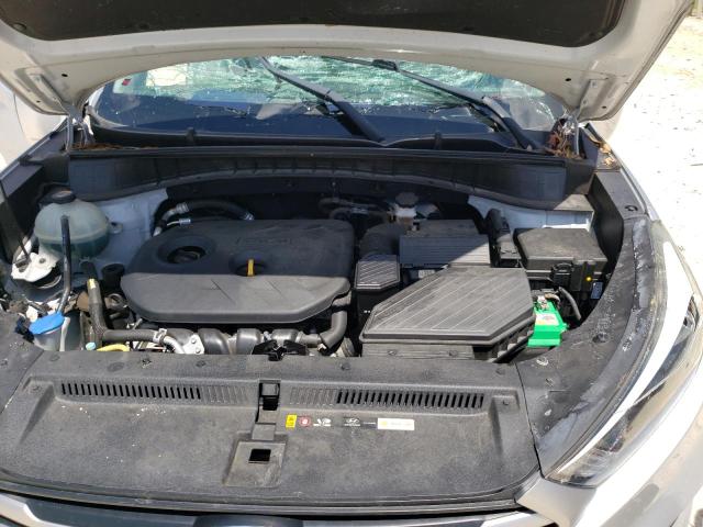 Photo 7 from auction – 2017 HYUNDAI TUCSON SE with VIN KM8J23A42HU518080