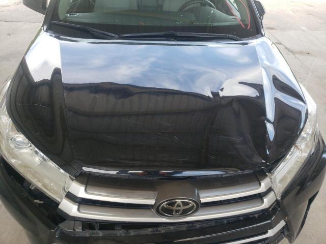 Photo 7 from auction – 2018 TOYOTA HIGHLANDER with VIN 5TDKZRFH9JS540901