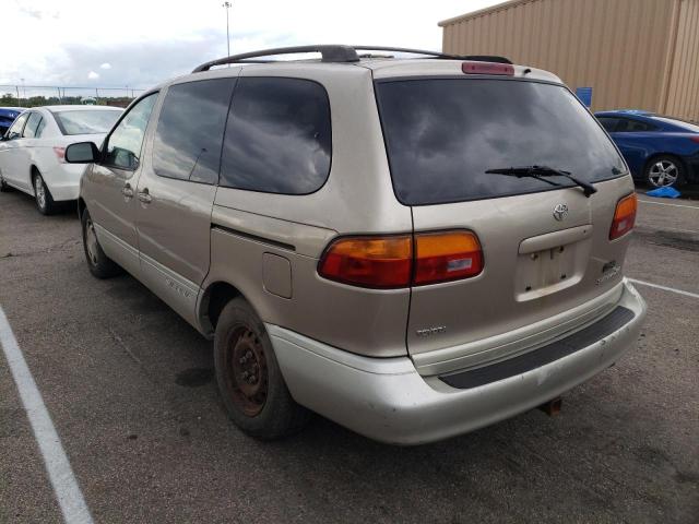 Photo 3 from auction – 2000 TOYOTA SIENNA LE with VIN 4T3ZF13C3YU259610