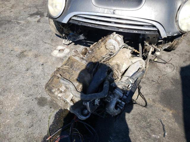 Photo 7 from auction – 2006 MINI COOPER S with VIN WMWRH33556TF87859