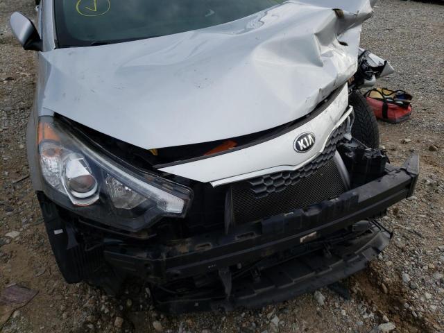 Photo 9 from auction – 2016 KIA FORTE EX with VIN KNAFZ4A86G5490322