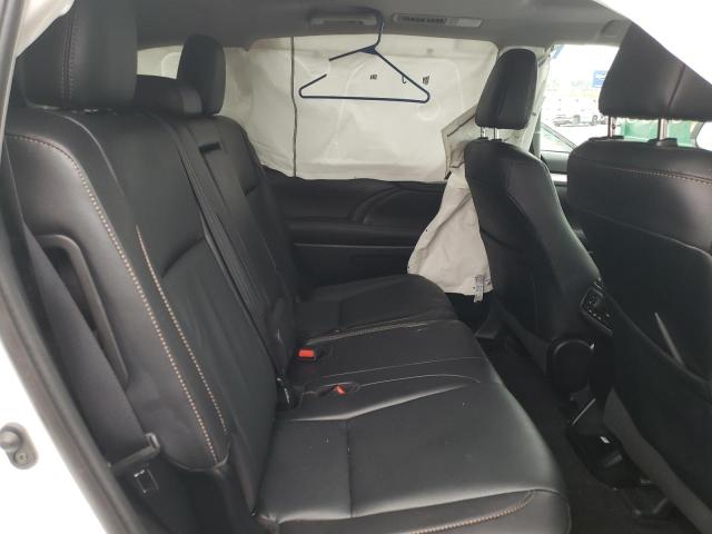 Photo 6 from auction – 2019 TOYOTA HIGHLANDER with VIN 5TDKZRFH4KS571717