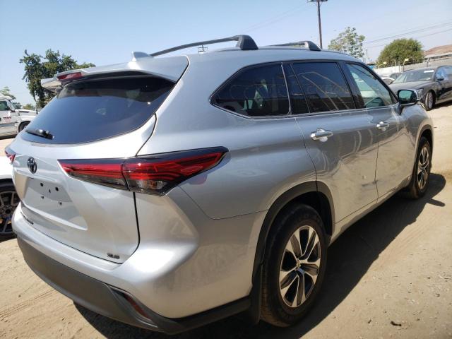 Photo 4 from auction – 2022 TOYOTA HIGHLANDER with VIN 5TDHZRAH2NS549088