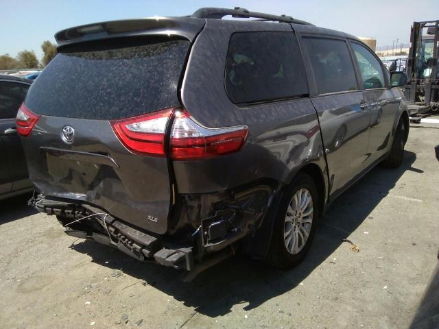Photo 4 from auction – 2017 TOYOTA SIENNA XLE with VIN 5TDYZ3DC7HS853356