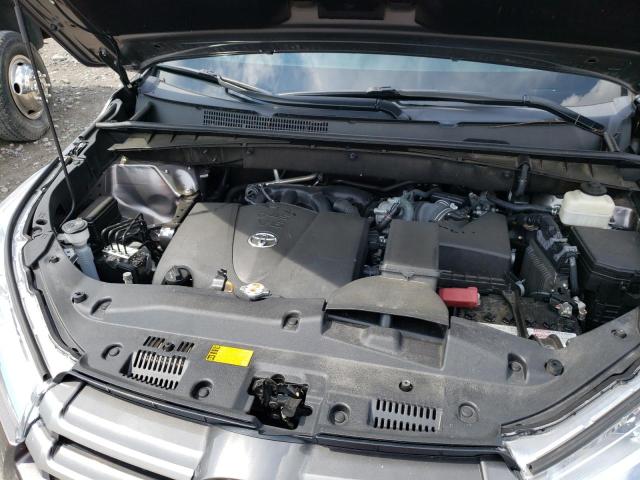 Photo 7 from auction – 2017 TOYOTA HIGHLANDER with VIN 5TDKZRFH9HS523655