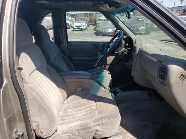 Photo 5 from auction – 2001 CHEVROLET BLAZER with VIN 1GNCS18W31K161106