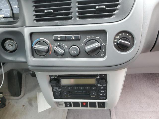 Photo 9 from auction – 2002 TOYOTA SIENNA with VIN 4T3ZF13C92U477266