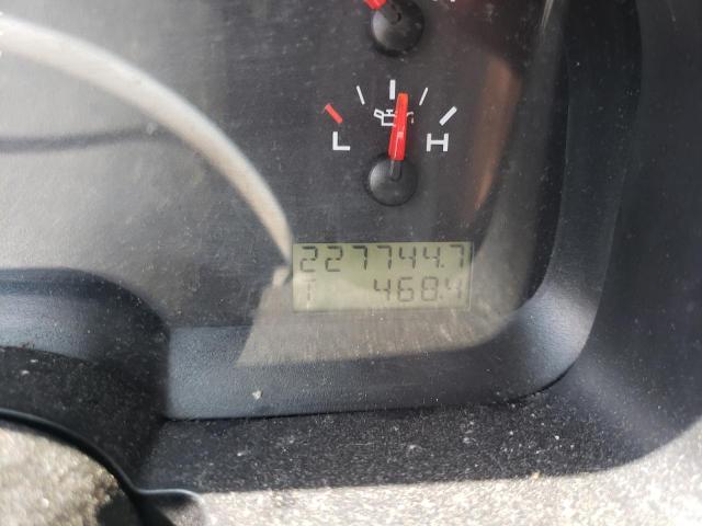 Photo 8 from auction – 2005 FORD F150 with VIN 1FTRX12W75NA70972