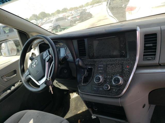 Photo 9 from auction – 2015 TOYOTA SIENNA LE with VIN 5TDKK3DC4FS580450