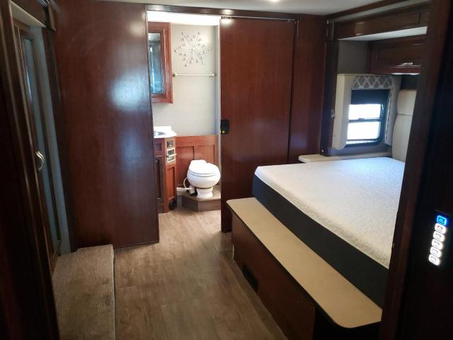 Photo 6 from auction – 2018 FLEETWOOD RV with VIN 1F66F5DY0J0A00560