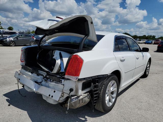 Photo 4 from auction – 2015 CHRYSLER 300 LIMITE with VIN 2C3CCAAG2FH899233