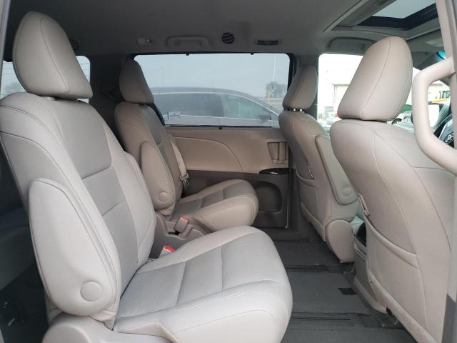 Photo 6 from auction – 2017 TOYOTA SIENNA XLE with VIN 5TDDZ3DC0HS150888