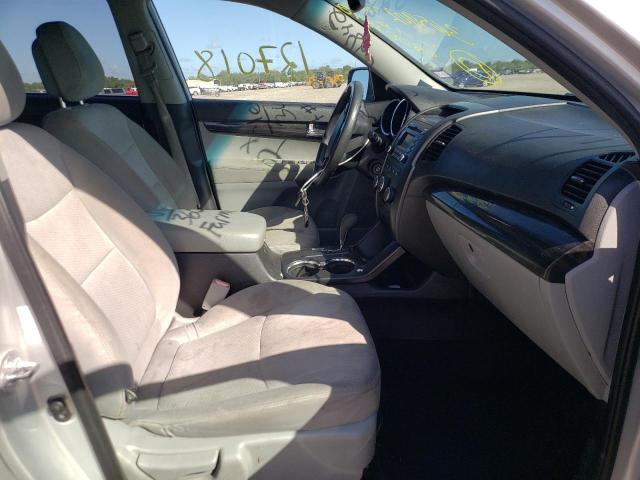 Photo 5 from auction – 2013 KIA SORENTO LX with VIN 5XYKT3A19DG365902
