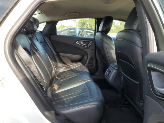 Photo 6 from auction – 2017 CHRYSLER 200 LIMITE with VIN 1C3CCCAG0HN505492