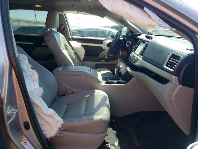 Photo 5 from auction – 2015 TOYOTA HIGHLANDER with VIN 5TDKKRFHXFS058143