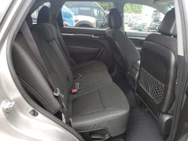 Photo 6 from auction – 2014 KIA SORENTO LX with VIN 5XYKTDA70EG427585