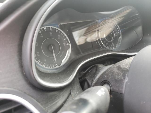 Photo 8 from auction – 2015 CHRYSLER 200 LIMITE with VIN 1C3CCCAB6FN674367
