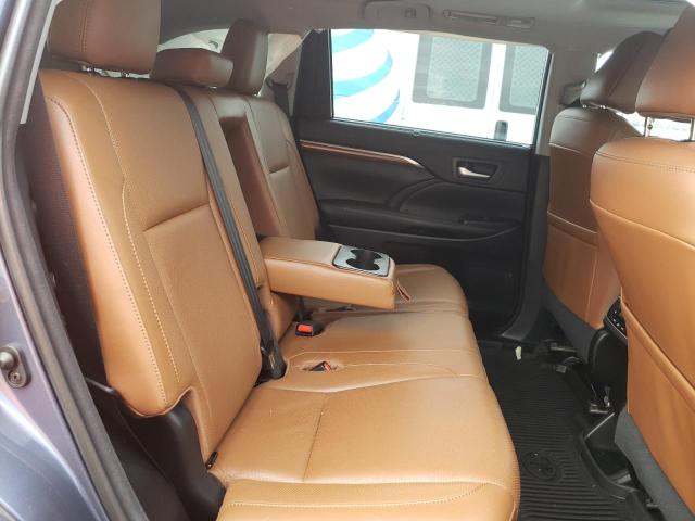 Photo 6 from auction – 2018 TOYOTA HIGHLANDER with VIN 5TDDZRFH8JS873339