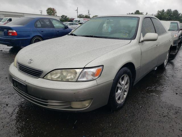 Photo 2 from auction – 1998 LEXUS ES 300 with VIN JT8BF28GXW5043419