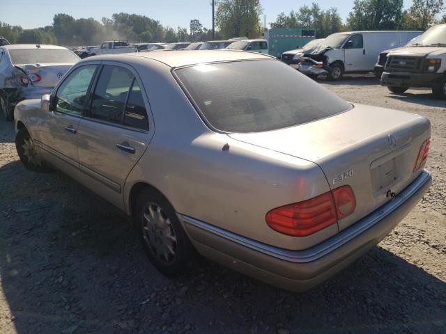 Photo 3 from auction – 1996 MERCEDES-BENZ E 320 with VIN WDBJF55F6TJ020117