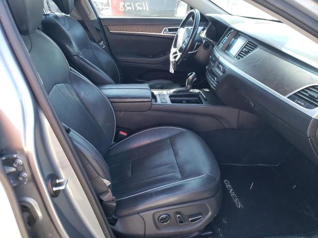 Photo 5 from auction – 2015 HYUNDAI GENESIS 5. with VIN KMHGN4JF1FU046055