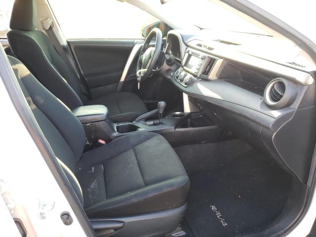 Photo 5 from auction – 2015 TOYOTA RAV4 LE with VIN JTMZFREV8FD052623
