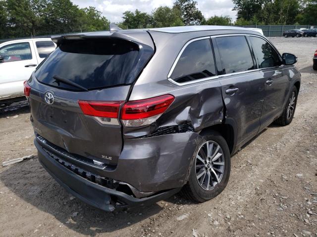 Photo 4 from auction – 2017 TOYOTA HIGHLANDER with VIN 5TDKZRFH9HS523655