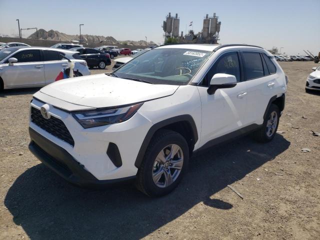 Photo 2 from auction – 2022 TOYOTA RAV4 XLE with VIN 2T3W1RFVXNC191123