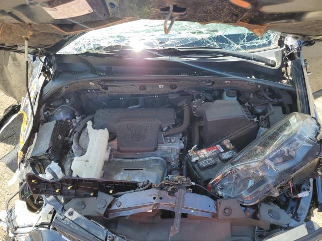 Photo 7 from auction – 2017 TOYOTA RAV4 LE with VIN JTMZFREV9HJ147678