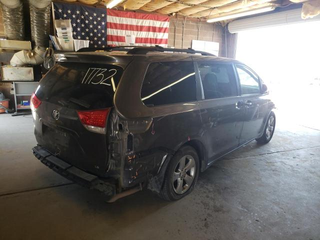 Photo 4 from auction – 2014 TOYOTA SIENNA LE with VIN 5TDKK3DC8ES500274