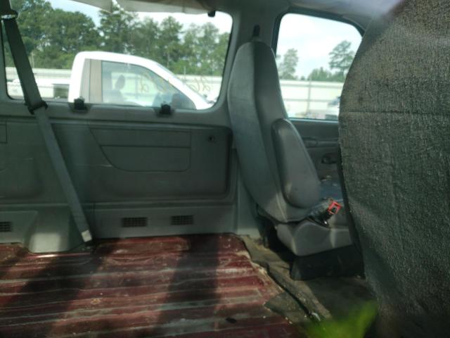 Photo 6 from auction – 2003 FORD ECONOLINE with VIN 1FBNE31L03HB54946