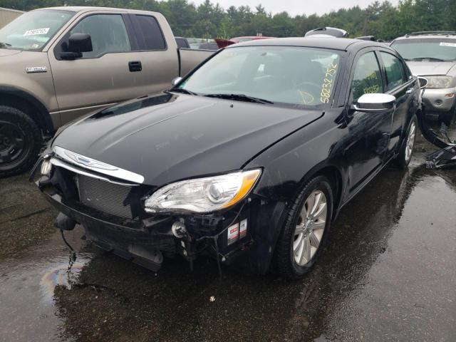 Photo 2 from auction – 2013 CHRYSLER 200 LIMITE with VIN 1C3CCBCGXDN702235