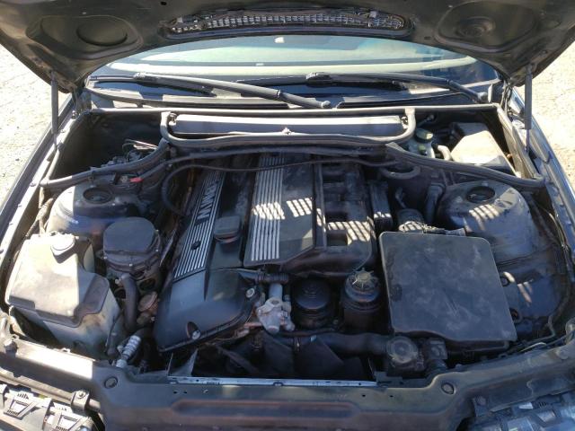 Photo 7 from auction – 2002 BMW 325 XIT with VIN WBAEP33462PF00644