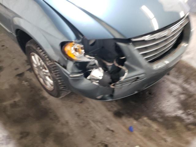 Photo 9 from auction – 2005 CHRYSLER TOWN & COU with VIN 2C8GP64L65R541731