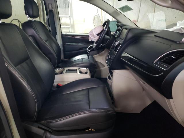 Photo 5 from auction – 2012 CHRYSLER TOWN & COU with VIN 2C4RC1CG5CR345712