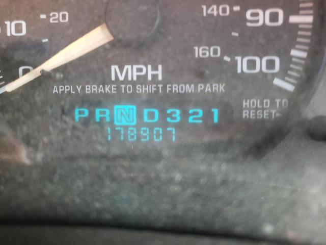 Photo 8 from auction – 2002 CHEVROLET SUBURBAN with VIN 3GNEC16T42G331111