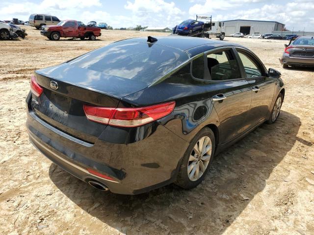 Photo 4 from auction – 2017 KIA OPTIMA LX with VIN 5XXGT4L32HG167294