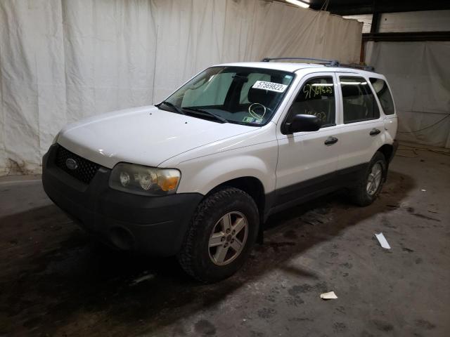 Photo 2 from auction – 2005 FORD ESCAPE XLS with VIN 1FMYU92ZX5KA08119
