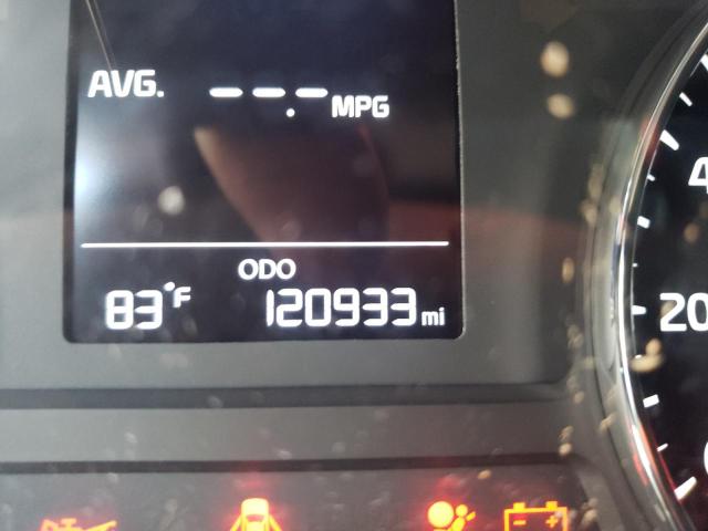 Photo 8 from auction – 2017 KIA FORTE LX with VIN 3KPFK4A72HE018400