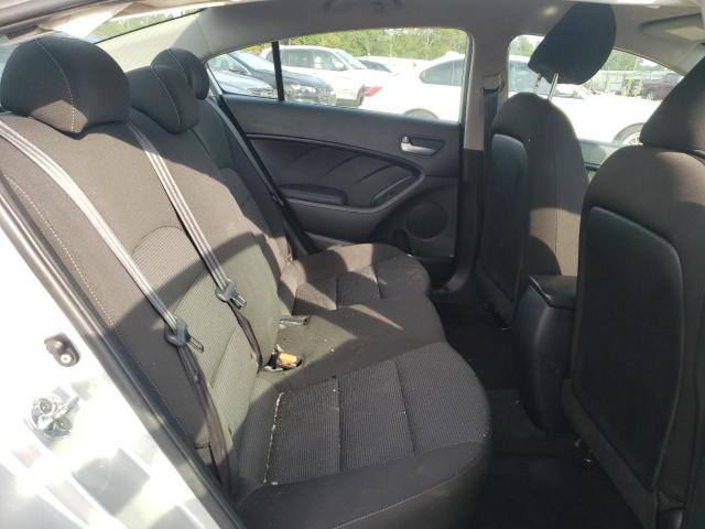 Photo 6 from auction – 2017 KIA FORTE LX with VIN 3KPFK4A76HE014219