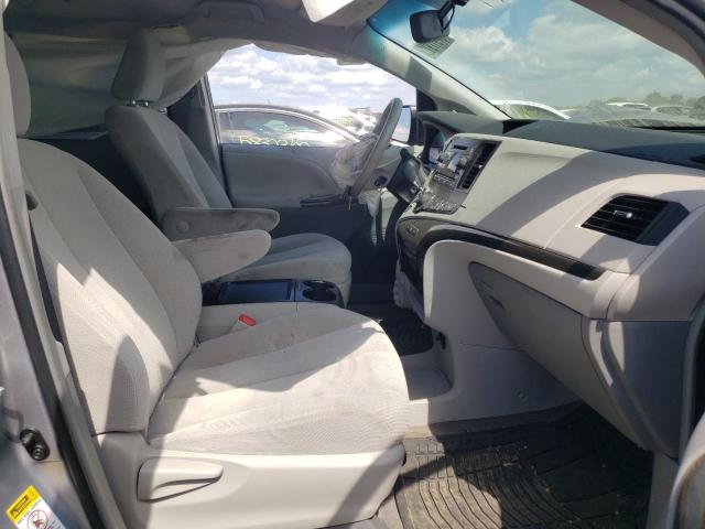 Photo 5 from auction – 2013 TOYOTA SIENNA LE with VIN 5TDKK3DC8DS375100