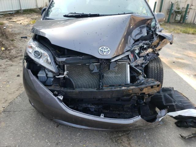 Photo 9 from auction – 2015 TOYOTA SIENNA XLE with VIN 5TDDK3DC2FS119384