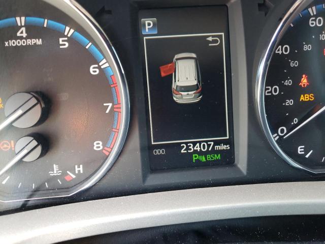 Photo 8 from auction – 2017 TOYOTA RAV4 LIMIT with VIN 2T3DFREV8HW612690