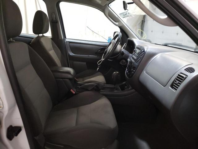 Photo 5 from auction – 2005 FORD ESCAPE XLS with VIN 1FMYU92ZX5KA08119